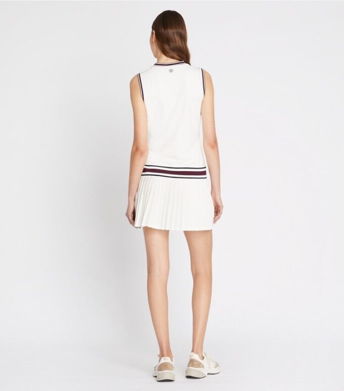 Abito da tennis con scollo a V in jersey tecnico