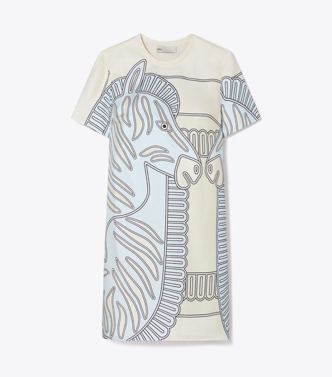 Abito T-shirt con stampa in seta sul davanti Abito T-shirt con stampa in seta sul davanti