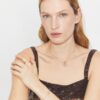 Collana con ciondolo a forma di fiore “Forget Me Not”