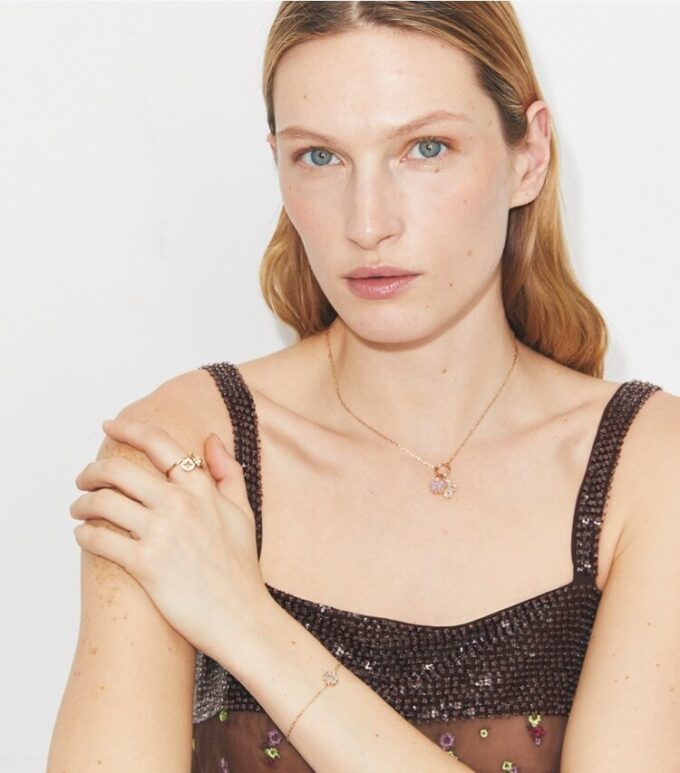 Collana con ciondolo a forma di fiore “Forget Me Not”