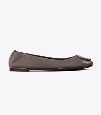 Ballerine con punta rinforzata e logo multiplo