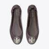 Ballerine con punta rinforzata e logo multiplo Ballerine con punta rinforzata e logo multiplo