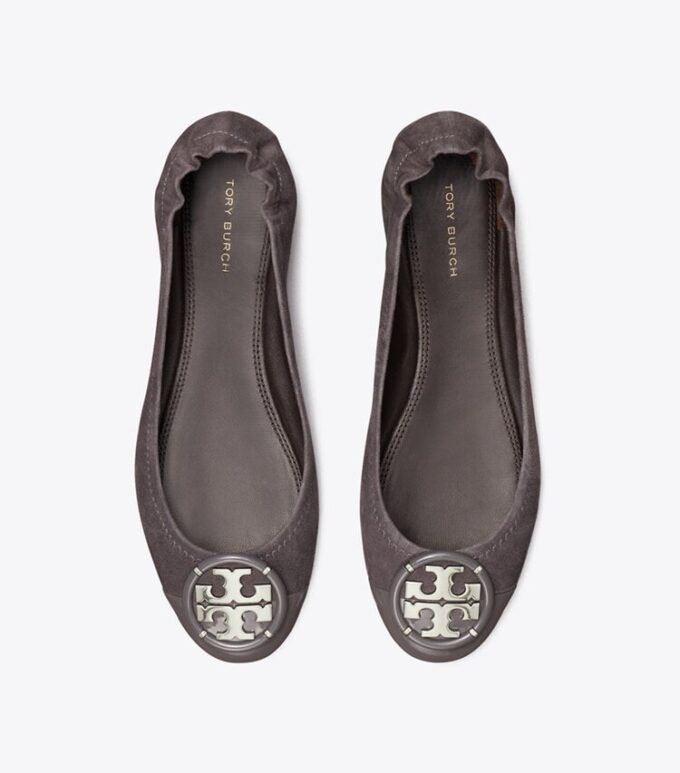 Ballerine con punta rinforzata e logo multiplo Ballerine con punta rinforzata e logo multiplo