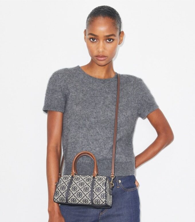 Borsa a barilotto con monogramma T Monogram