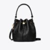 Borsa a secchiello con T Monogram in pelle martellata Borsa a secchiello con T Monogram in pelle martellata