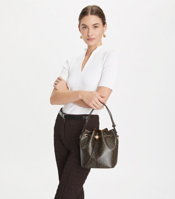 Borsa a secchiello in tela rivestita con T Monogram Borsa a secchiello in tela rivestita con T Monogram