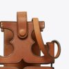 Borsa a tracolla con logo ritagliato Borsa a tracolla con logo ritagliato