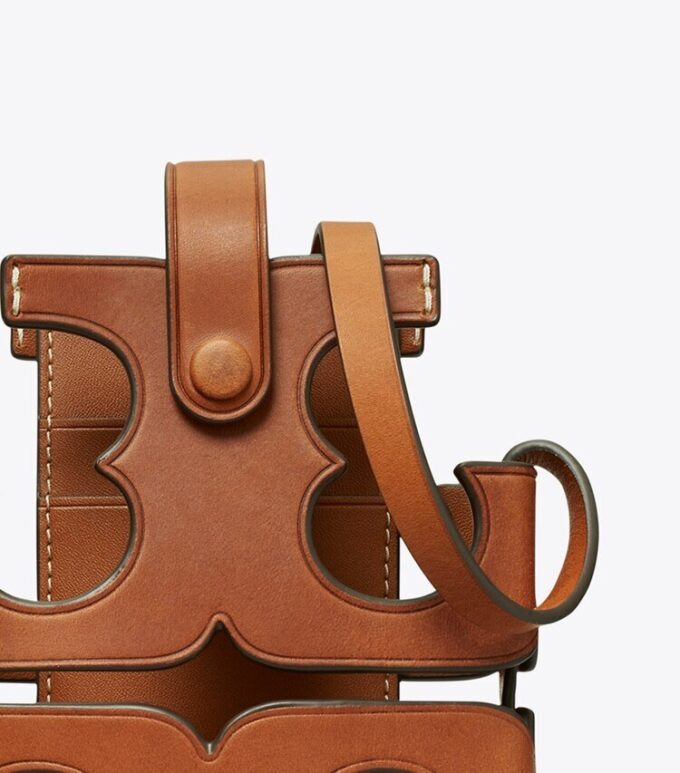 Borsa a tracolla con logo ritagliato Borsa a tracolla con logo ritagliato