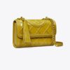 Borsa a tracolla convertibile piccola con pieghe in vernice Fleming