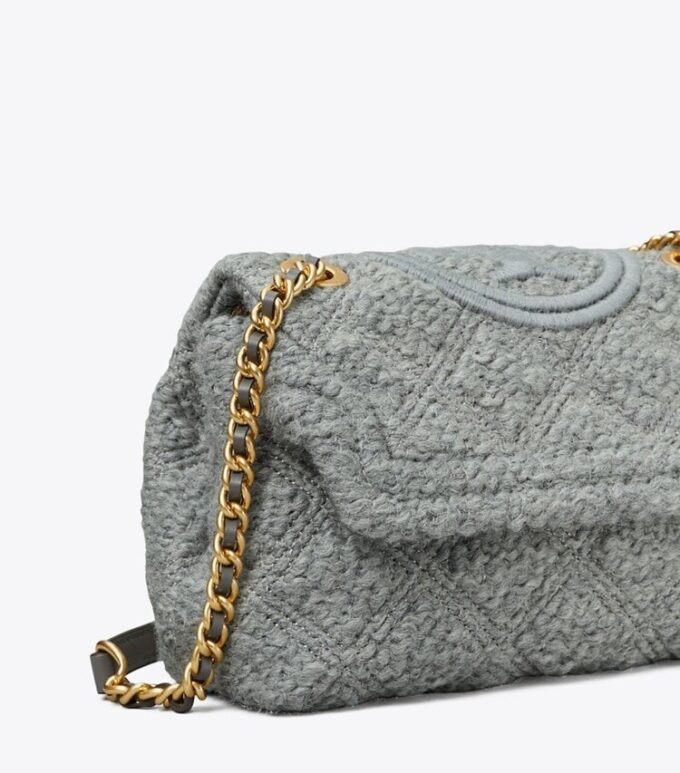 Borsa a tracolla convertibile piccola Fleming in bouclé morbido