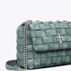 Borsa a tracolla convertibile piccola Kira Chevron Woven