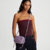 Borsa a tracolla mini morbida con cinturino di perline Borsa a tracolla mini morbida con cinturino di perline