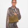 Borsa a tracolla piccola Kira Diamond Quilt in pelle scamosciata Borsa a tracolla piccola Kira Diamond Quilt in pelle scamosciata