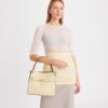 Borsa doppia Lee Radziwill piccola con texture martellata Borsa doppia Lee Radziwill piccola con texture martellata