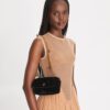 Borsa Mini Kira Flap in velluto Borsa Mini Kira Flap in velluto