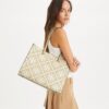 Borsa tote con monogramma T in rilievo a contrasto Borsa tote con monogramma T in rilievo a contrasto