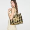 Borsa tote piccola Ella lavorata all’uncinetto a quadri Borsa tote piccola Ella lavorata all’uncinetto a quadri
