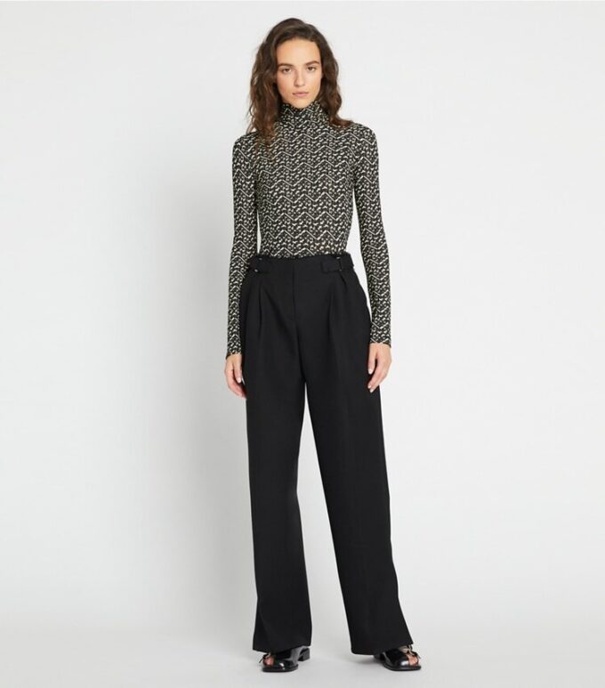 Camicia con collo alto in jersey stampato Camicia con collo alto in jersey stampato