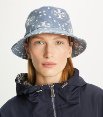 Cappello a secchiello con visiera corta T Monogram