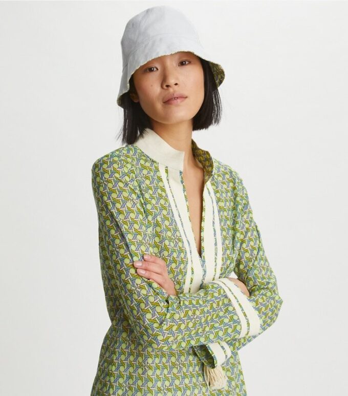 Cappello a secchiello reversibile con tesa corta e trama a canestro Cappello a secchiello reversibile con tesa corta e trama a canestro
