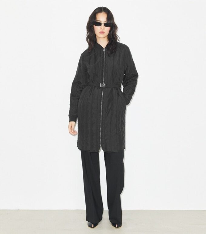 Cappotto trapuntato imbottito in nylon Cappotto trapuntato imbottito in nylon