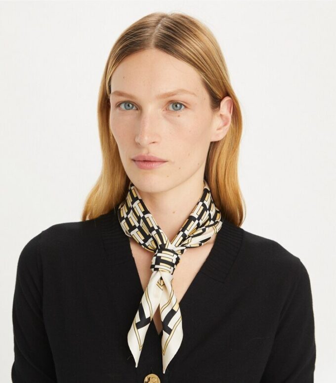 Due per T Foulard
