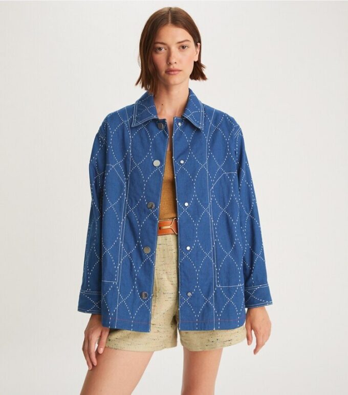 Giacca in denim con cuciture a vista Giacca in denim con cuciture a vista