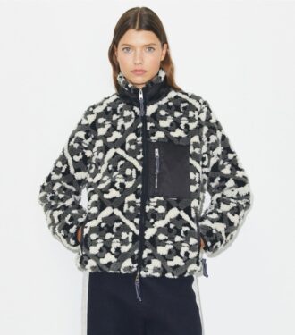 Giacca in pile con monogramma T prismatico