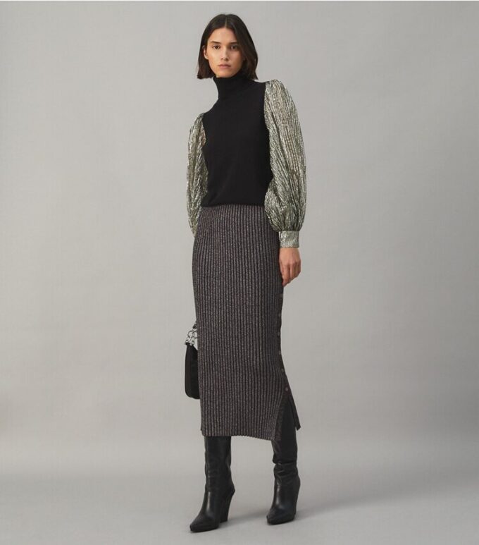 Maglione con maniche in lamé a righe increspate