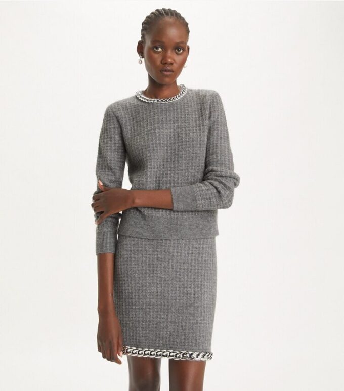 Maglione girocollo con catena