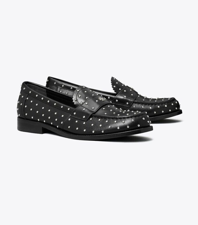 Mocassino classico con borchie Mocassino classico con borchie