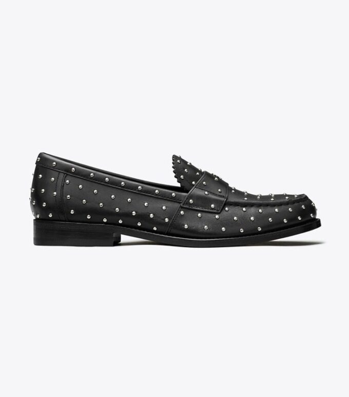 Mocassino classico con borchie Mocassino classico con borchie