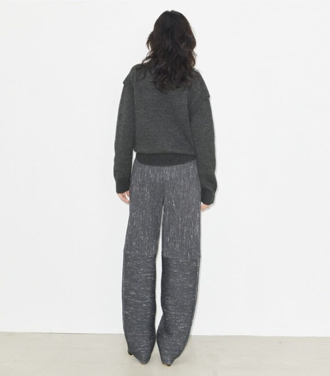 Pantaloni larghi in lana Pantaloni larghi in lana