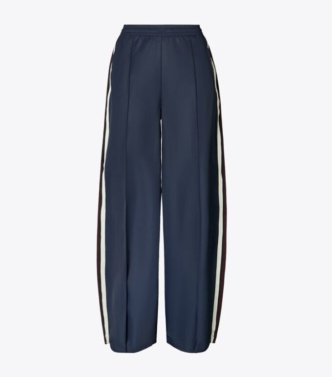 Pantaloni sportivi in nylon a gamba larga Pantaloni sportivi in nylon a gamba larga