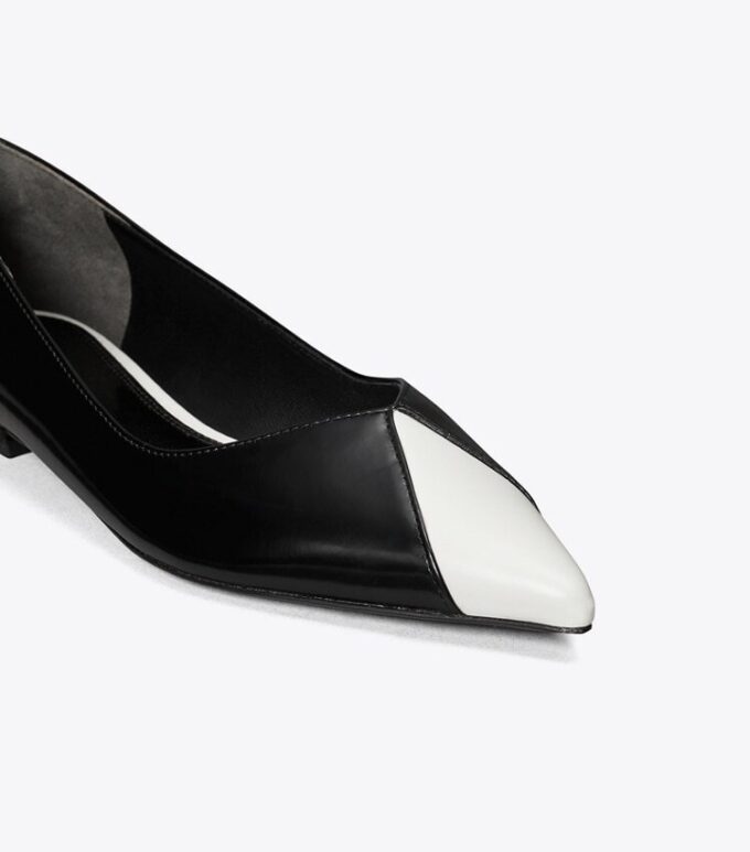 Scarpe basse a punta triangolare Scarpe basse a punta triangolare