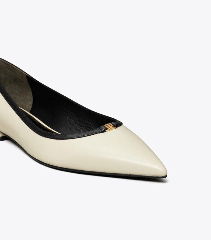 Scarpe basse con fibbia Double T Scarpe basse con fibbia Double T