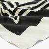 Sciarpa quadrata in seta con logo Warped
