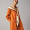 Sciarpa quadrata oversize con logo Basket-Weave Sciarpa quadrata oversize con logo Basket-Weave