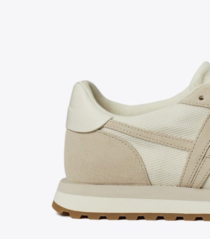 Sneaker Hank