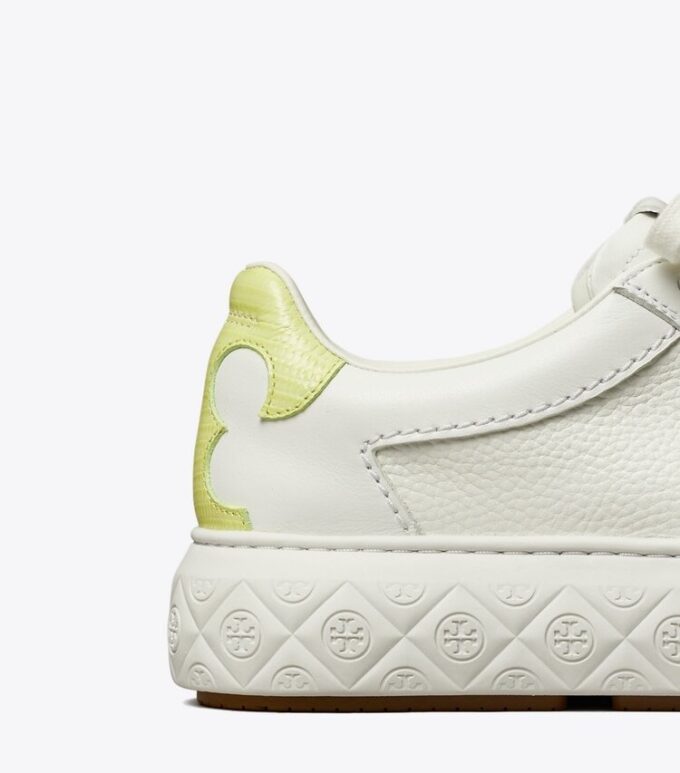 Sneaker Ladybug