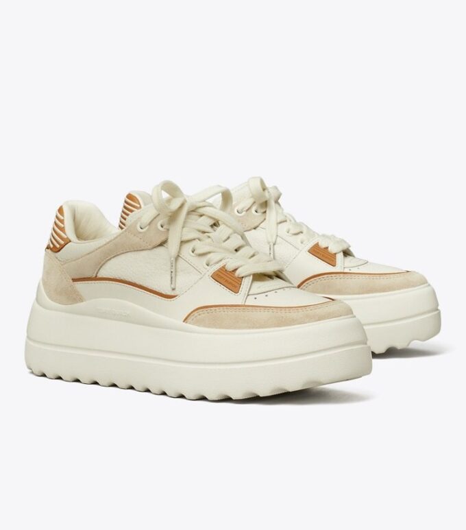 Sneaker Stage Sneaker Stage