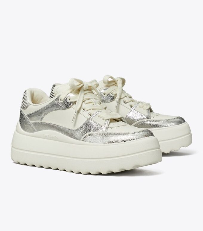 Sneaker Stage Sneaker Stage