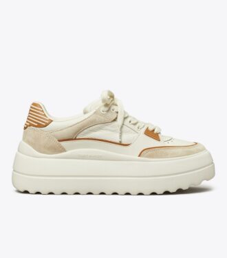 Sneaker Stage