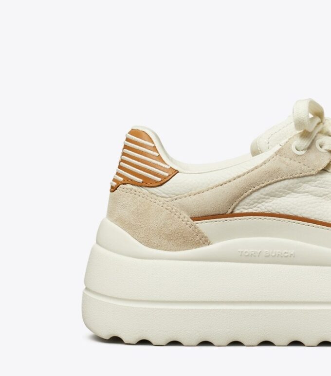 Sneaker Stage Sneaker Stage