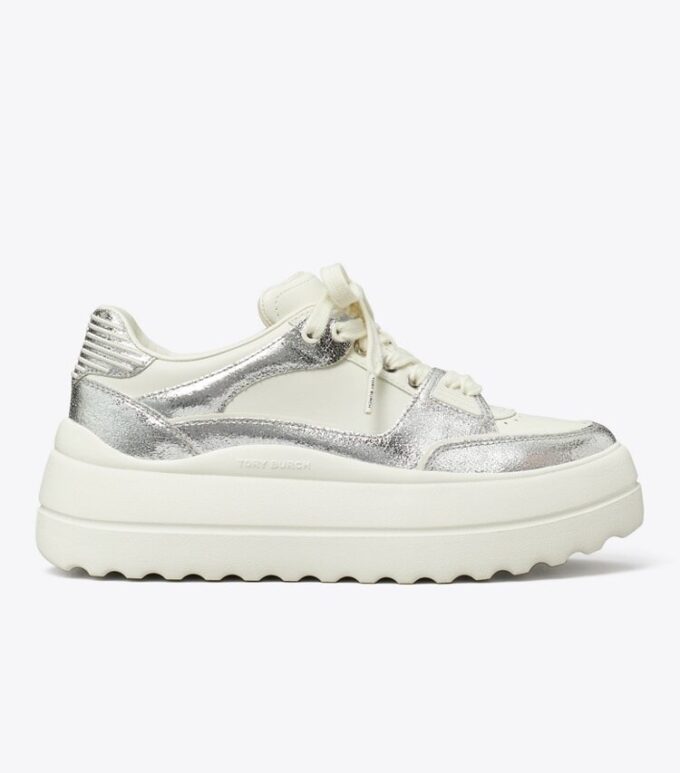 Sneaker Stage Sneaker Stage