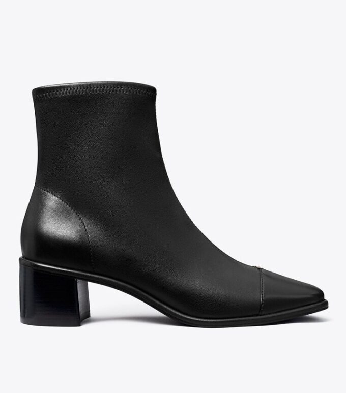 Stivaletto con punta rinforzata e tacco basso Stivaletto con punta rinforzata e tacco basso