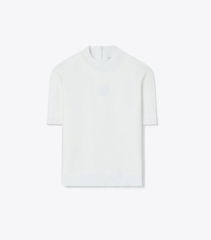 T-shirt con collo alto e logo T-shirt con collo alto e logo
