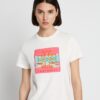 T-shirt con patch con logo grafico T-shirt con patch con logo grafico