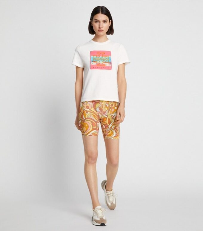 T-shirt con patch con logo grafico T-shirt con patch con logo grafico
